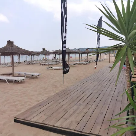 с една спалня в комплекс Sunny Island
